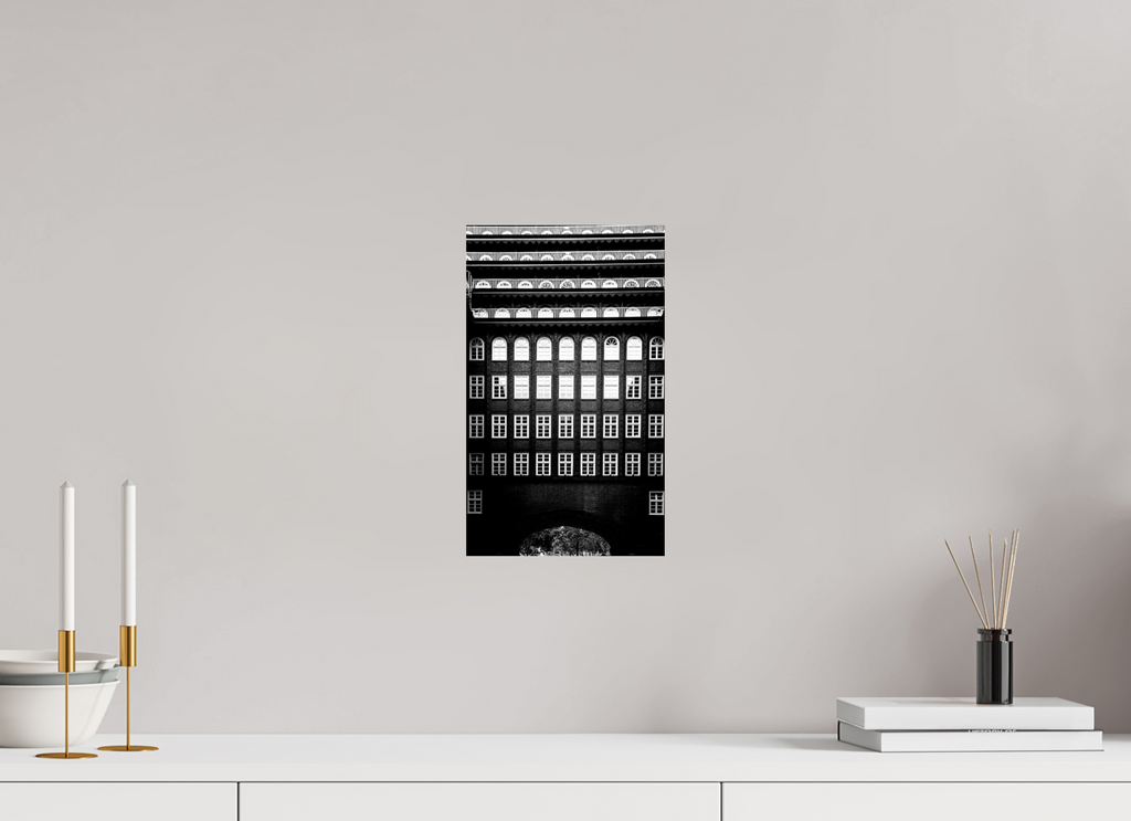 20 x 33.3 cm, Photo Print Baryta in Monochrome Chilehaus Expressionism, Hamburg, Germany