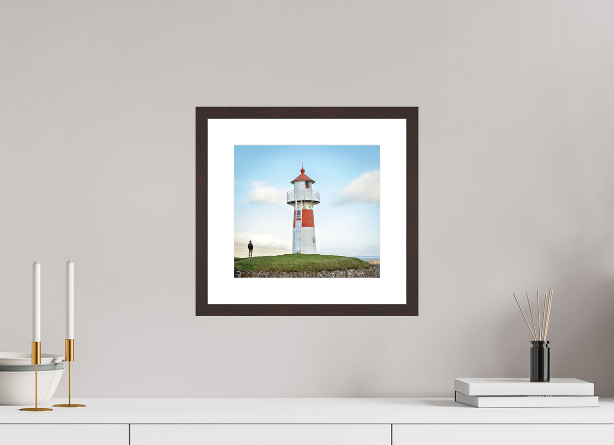 27.4 x 25 cm, Baryta Prestige II with Matte Float Glass Edge of the Horizon