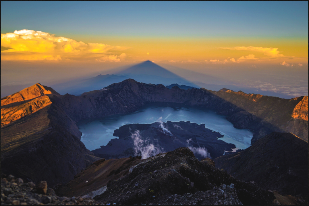 Main image The Caldera of Mount Rinjani - Lombok - Indonesia