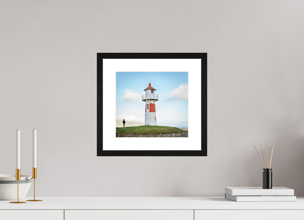 27.4 x 25 cm, Smooth Natural Paper Print with Frame Edge of the Horizon