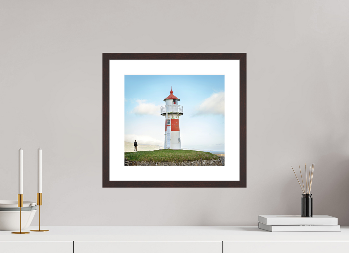 32.9 x 30 cm, Baryta Prestige II with Matte Float Glass Edge of the Horizon