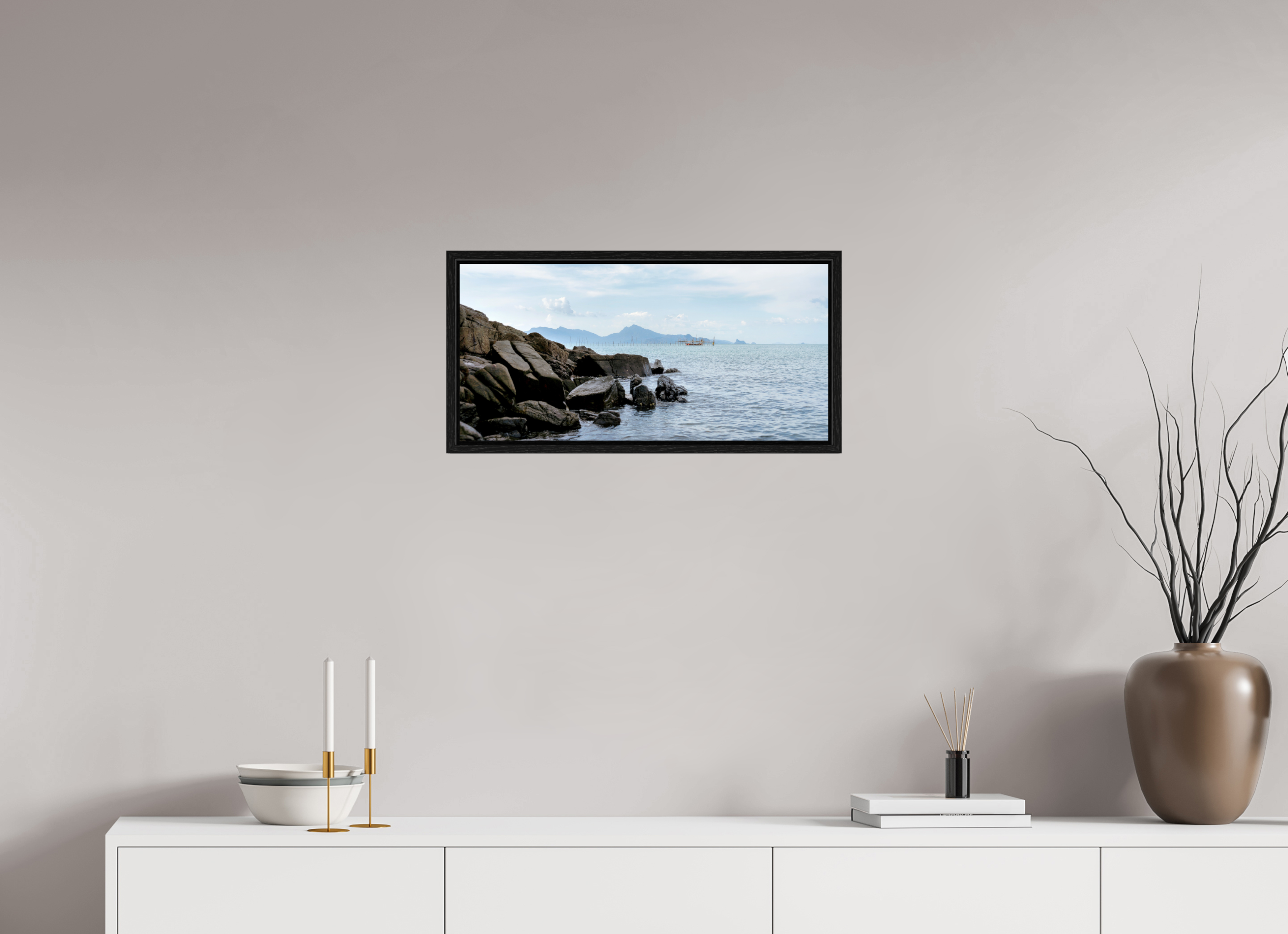 62.6 x 30 cm, Floater Frame Black Rocks