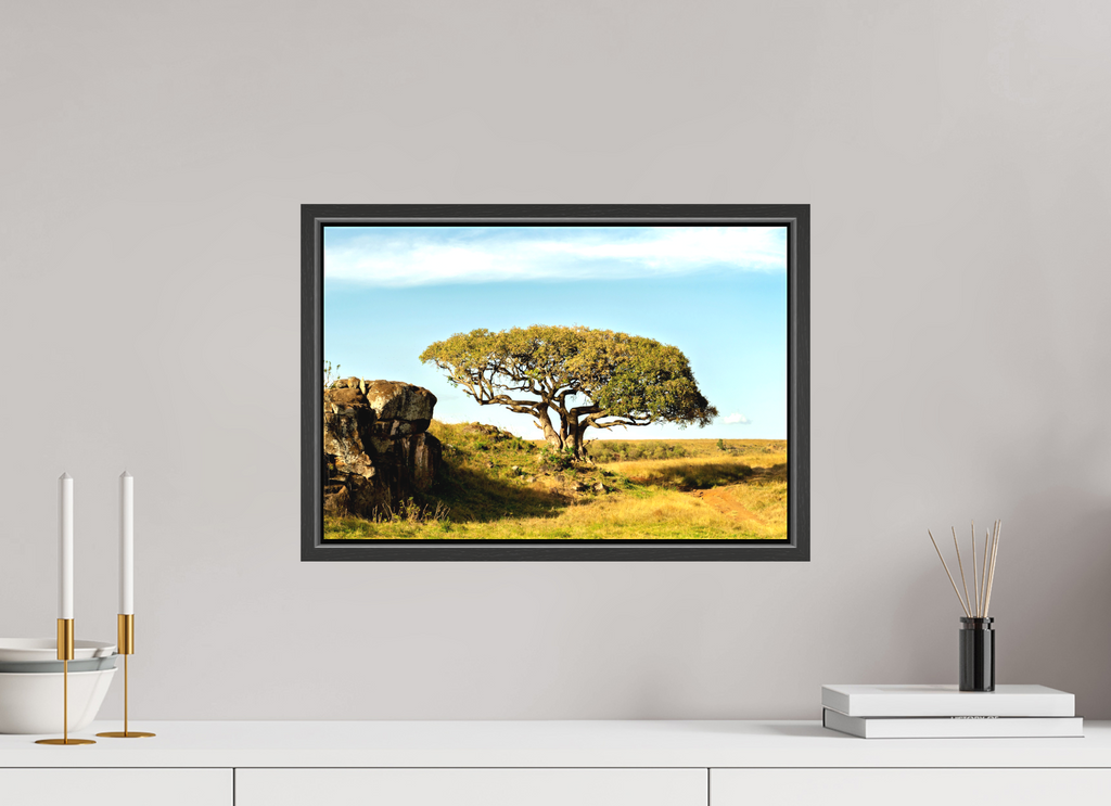 45 x 30 cm, Canvas Her Majesty Tree