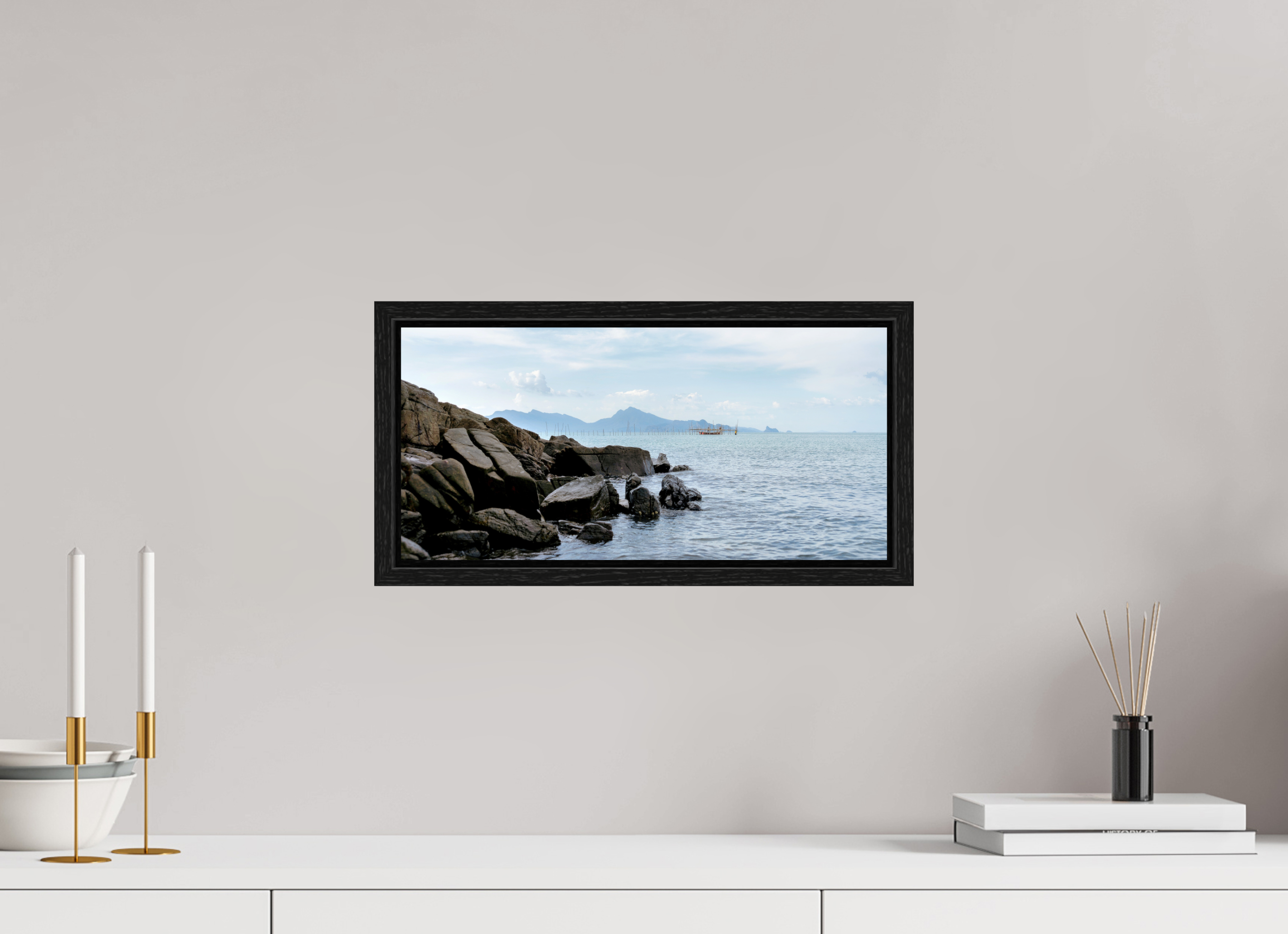 41.8 x 20 cm, Floater Frame Black Rocks